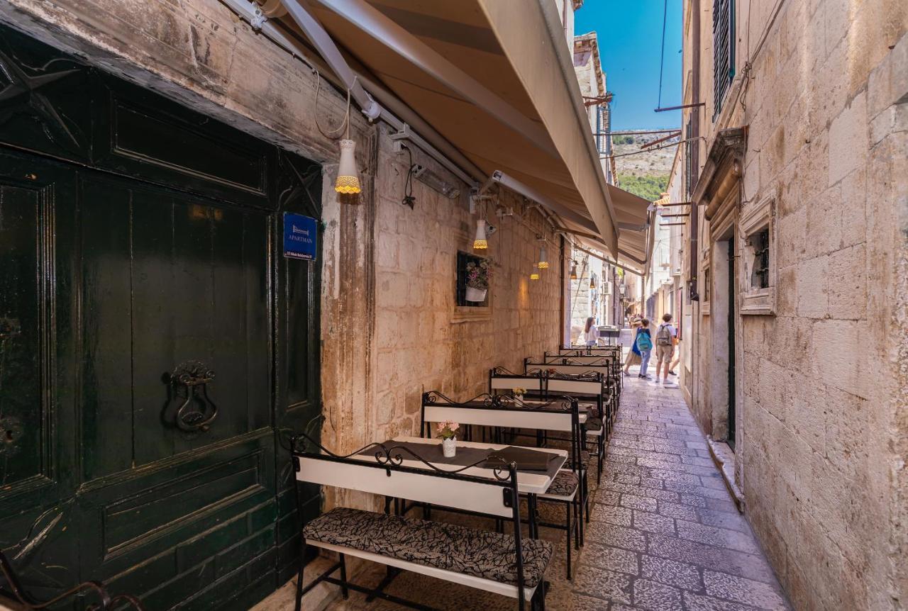 Old Town L *